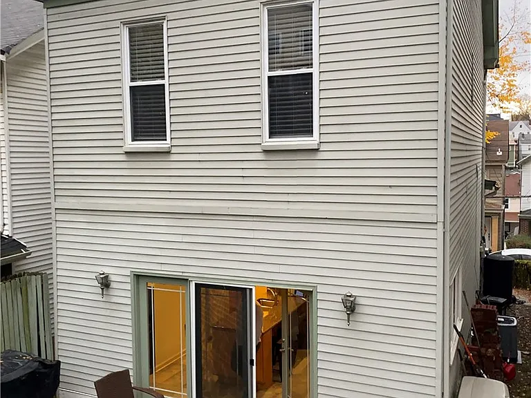 221 Ulysses St — Photo 13