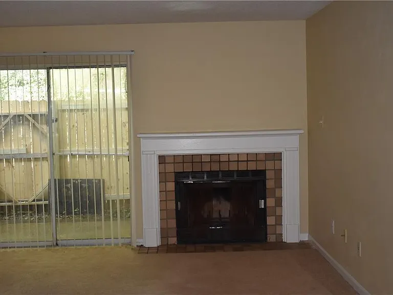 6701 Dickens Ferry Rd #23 — Photo 4