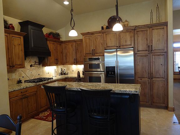Modern upscale kitchen