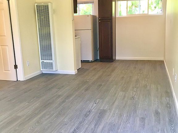 4th image of 4566 Maryland St APT B