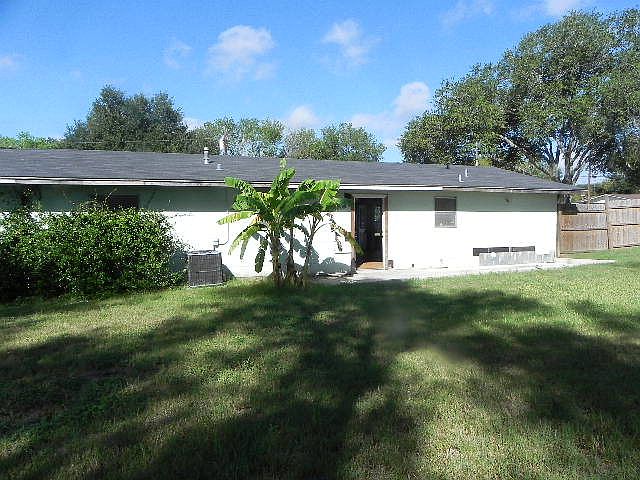 2nd image of 811 S Welhausen Ave