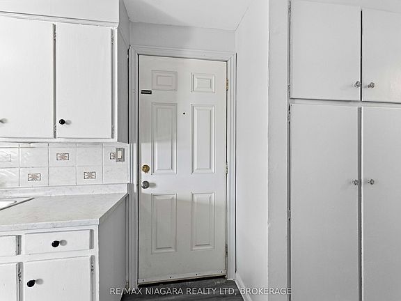 3rd image of 27 Main St #5