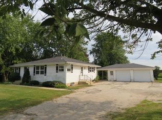 20203 15th St, Union Grove, WI 53182