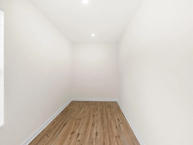 1309 Bragg St — Photo 40