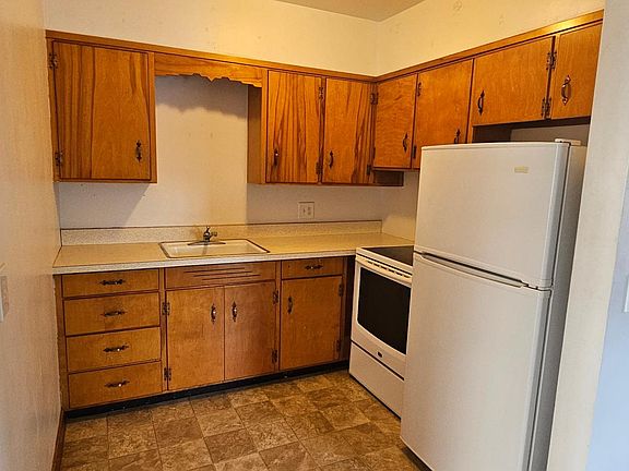 3rd image of 1504 W 4th Ave