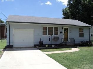 412 E Oak St, Clinton, MO 64735