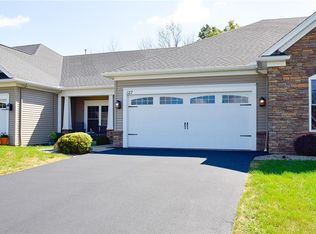 127 Balmoral Dr, Fairport, NY 14450