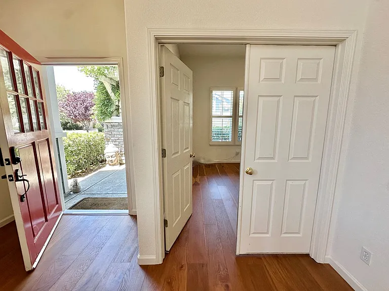 115 Maybeck St — Photo 15
