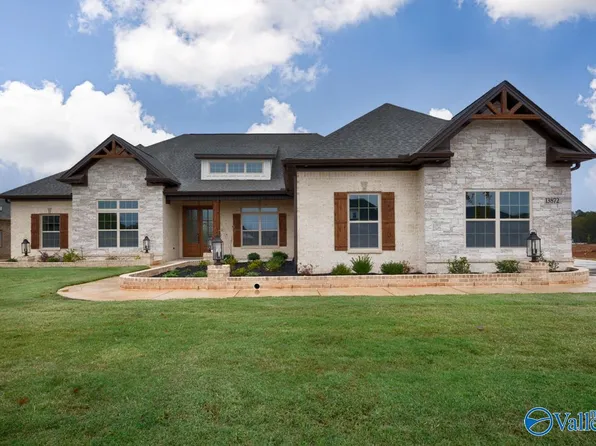 13872 Goff Dr, Athens, AL 35611