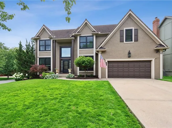 10701 W 128th Pl, Overland Park, KS 66213