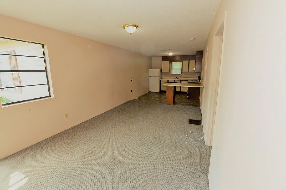 Building Photo - 545 Valley St #7