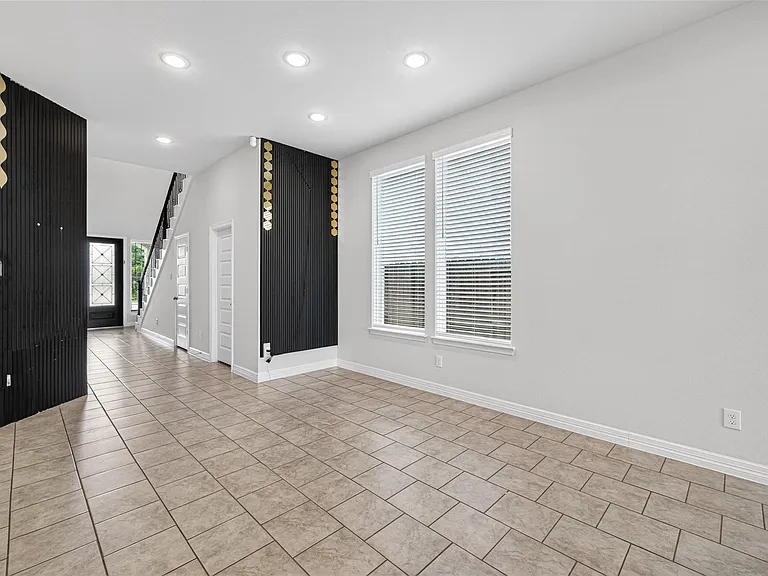6602 Albany Forest Ct — Photo 9