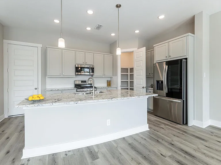 10981 Swang Link Dr — Photo 4