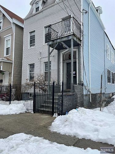 1st image of 114 Littleton Ave