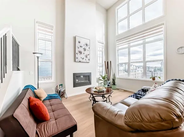 332 N Magnolia Cres SE, Calgary, AB T3M 3T3