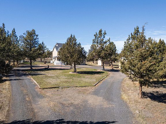 2nd image of 10393 SE Juniper Canyon Rd