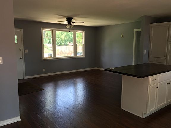 2nd image of 1806 Eagle St