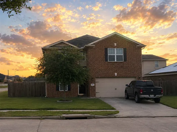 111 Golden Eagle Ct, La Marque, TX 77568