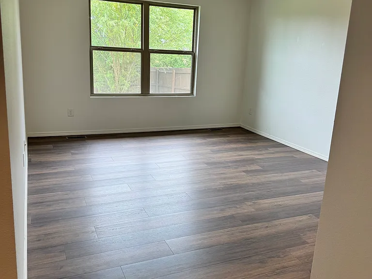 276 W Picardy St — Photo 25