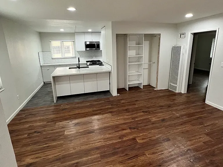 405 S 7th St #7 — Photo 14