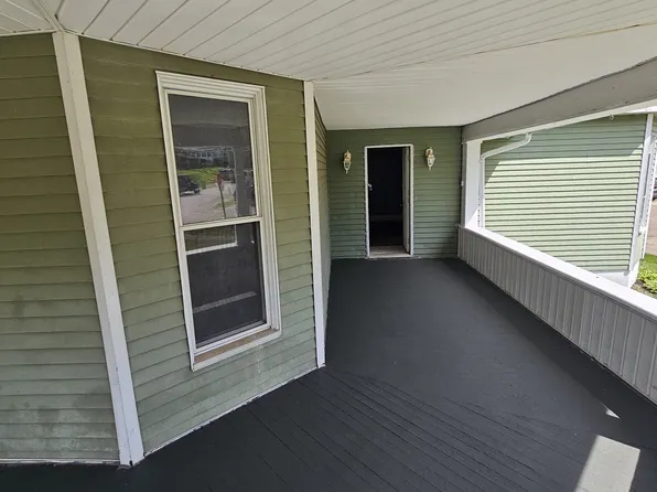 23 Madison St, Glouster, OH