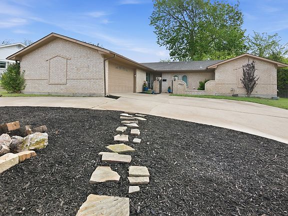 2nd image of 4225 Dawn Dr