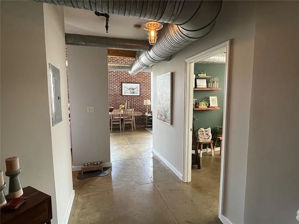 2 bed, 2.0 bath, 1742 sqft, $3,200 — Photo 3
