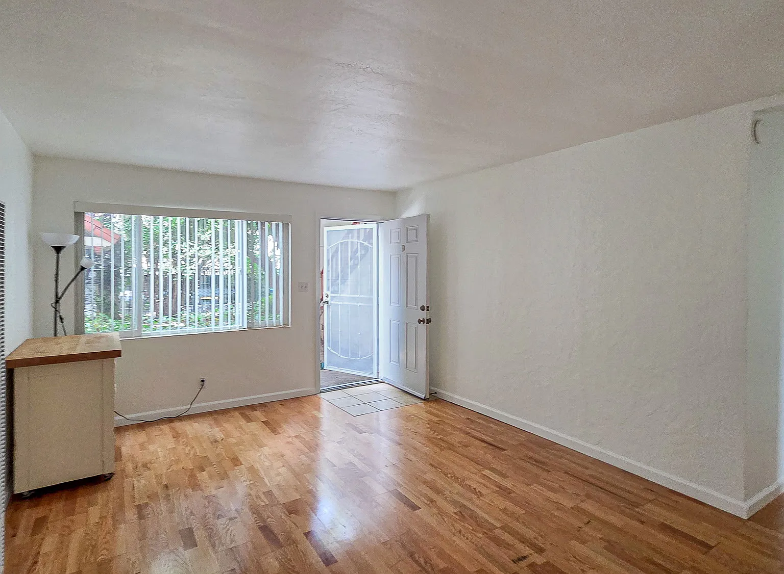 Studio, 500 sqft, $2,250 — Photo 3