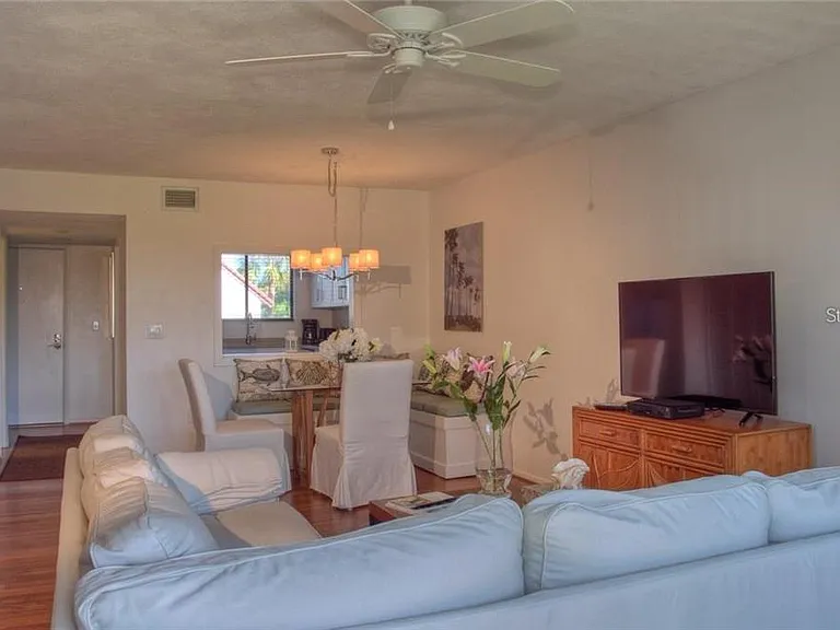 1622 Stickney Point Rd #22202 — Photo 6