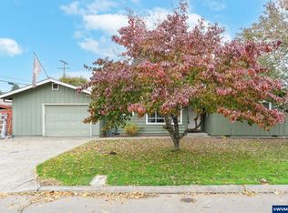 1030 SW 1st Ave, Mill City, OR 97360