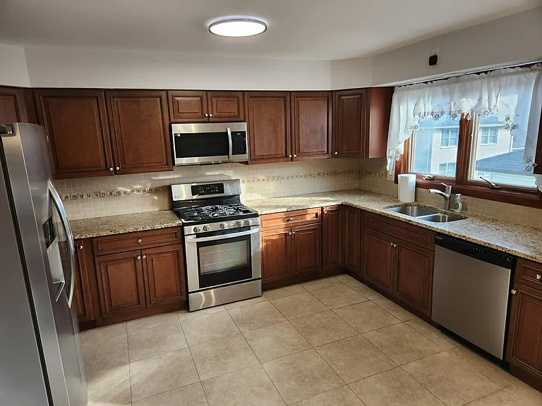 212 Falmouth Ave #2 — Photo 7