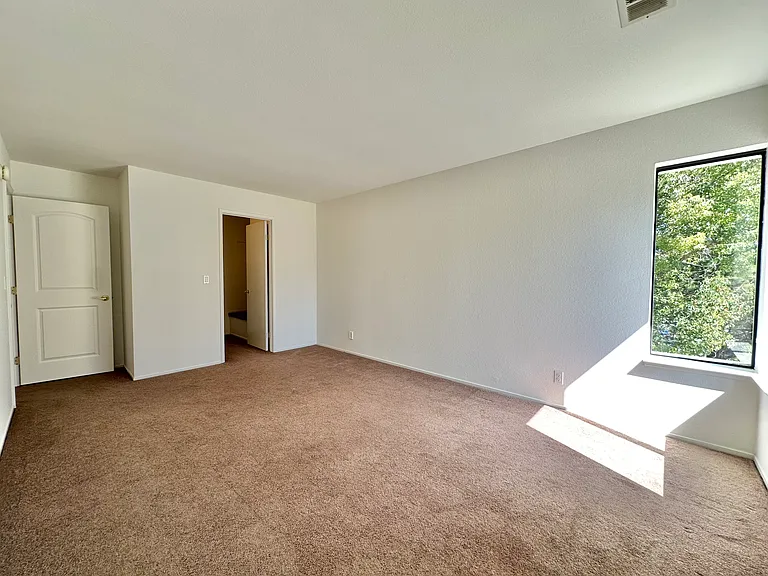 768 Rose Dr — Photo 39
