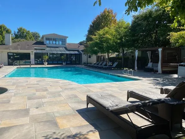 64 Schooner Ct, Richmond, CA 94804