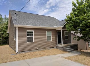 911 17th Ave E, Springfield, TN 37172