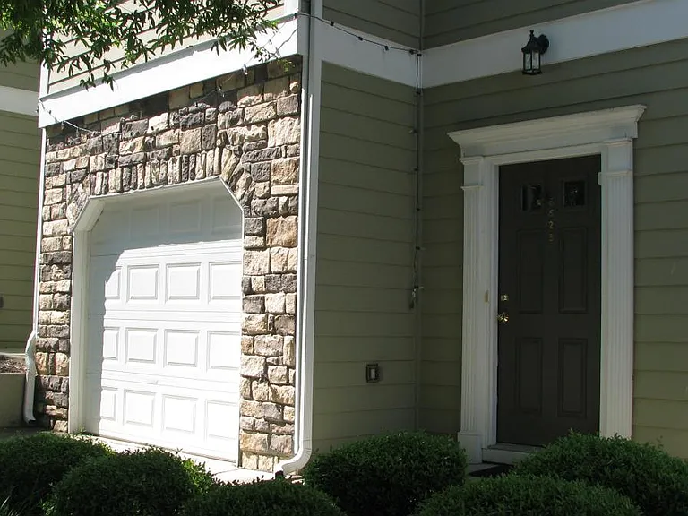 6623 Splashwater Dr — Photo 1