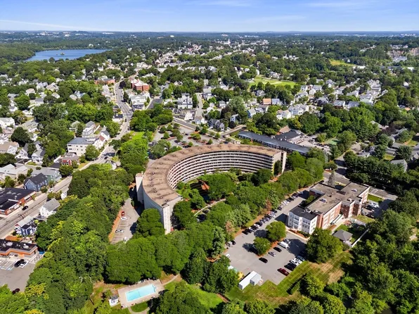 200 Swanton St APT 239, Winchester, MA 01890