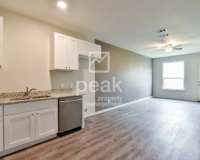 3220 S Cherry Ln — Photo 5