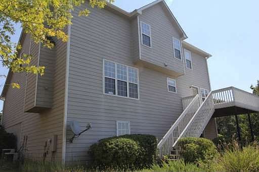 2nd image of 1540 Walnut Hill Cir