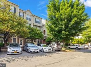 7014 Metropolitan Pl APT 302, Falls Church, VA 22043