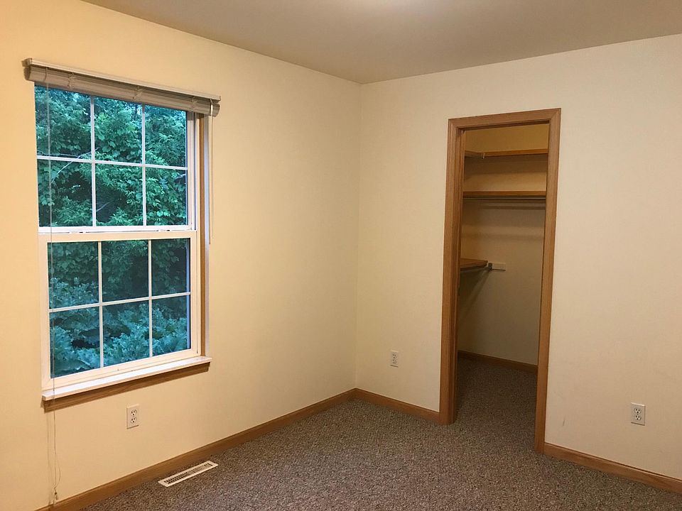 Large bedrooms with walk in closets.