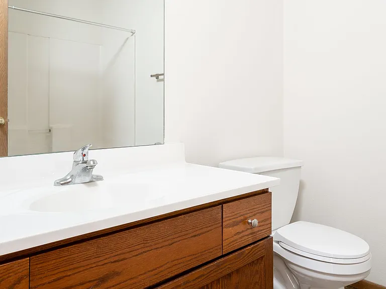 Raven Court Townhomes — Photo 18