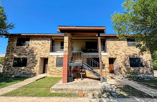1102 S Harley Dr Photo 1