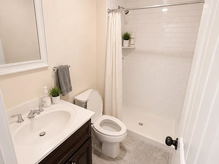 301 Netherland Ave — Photo 11