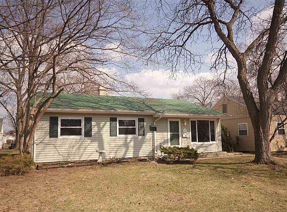 2nd image of 114 N Ellsworth Pl
