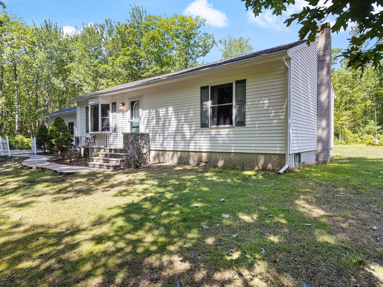 2 bed, 1000 sqft, $2,650 — Photo 3