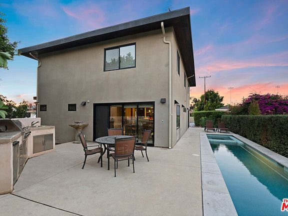 2nd image of 4528 Commonwealth Cir