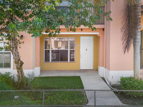 3rd image of 3565 Forest Hill Boulevard #95