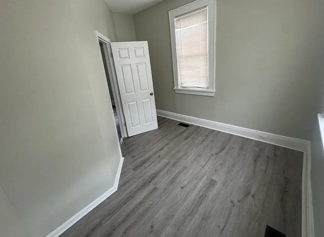 2 bed, 850 sqft, $1,695 — Photo 2