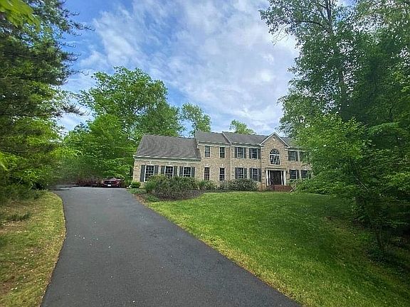 3rd image of 8540 Tommy Ct