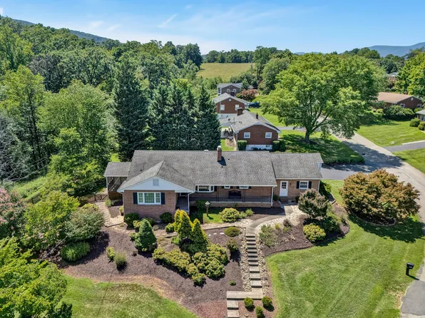 235 Diamond Rd, Salem, VA 24153